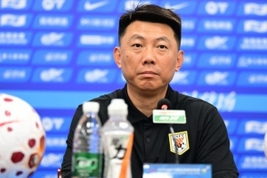 唐田：我们对年轻队员的使用是独一档的存在，年轻人不能为用而用