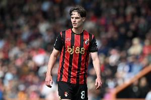 标价1亿镑！BBC：伯恩茅斯同意冬窗卖斯科特，利物浦切尔西有意